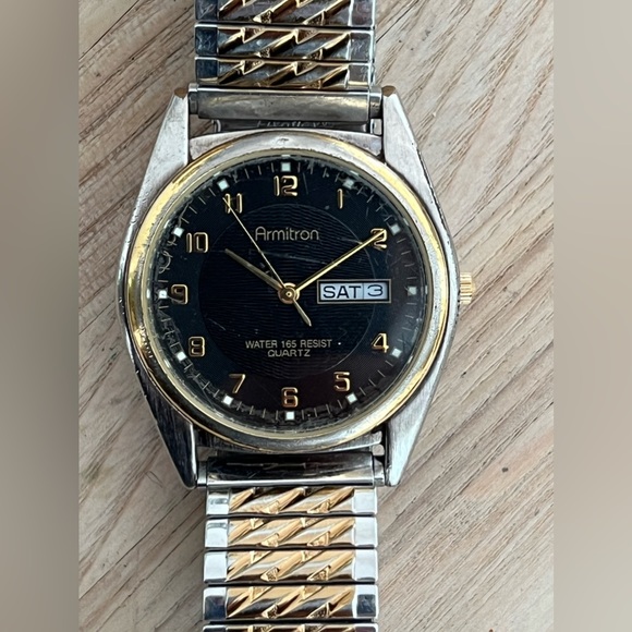 Armitron Men’s Watch Black Dial Day Date Window Two Tone Stretch Bracelet - Picture 6 of 11